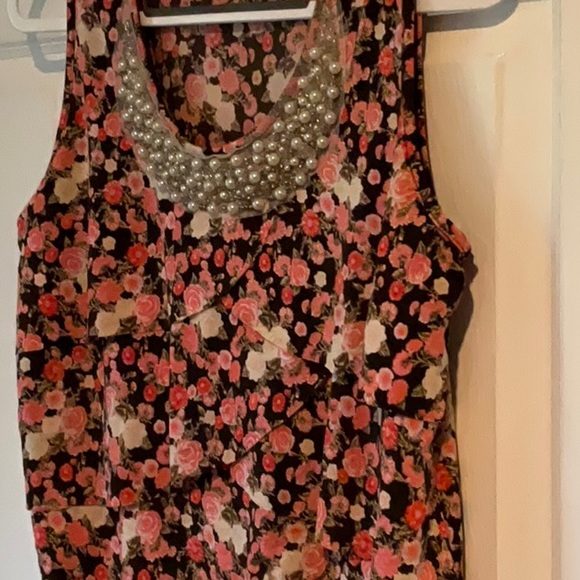 Fun and dressy, super comfy bejeweled floral tank! - Picture 3 of 6